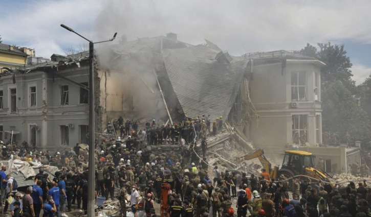 ইউক্রেনে রাশিয়ার ভয়াবহ হামলা, নিহত ৪১