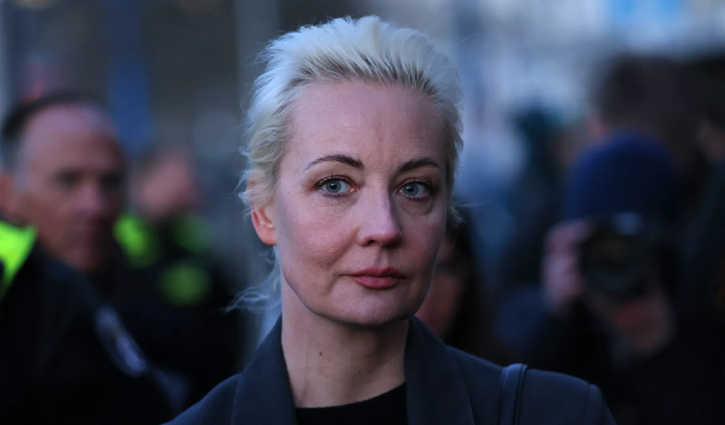 নাভালনির স্ত্রী ইউলিয়ার বিরুদ্ধে গ্রেপ্তারি পরোয়ানা জারি