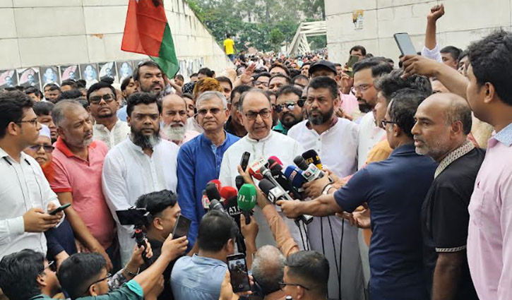 খালেদার মুক্তি ও দেশ রক্ষার শপথ নিলো বিএনপির ঢাকা মহানগর কমিটি