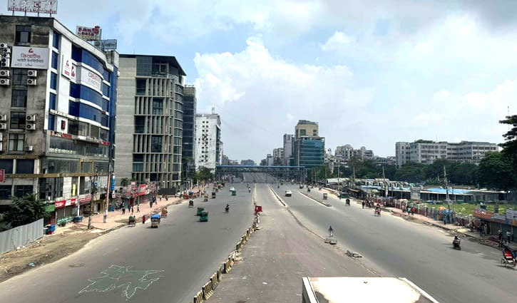 দেশজুড়ে অনির্দিষ্টকালের কারফিউ চলছে