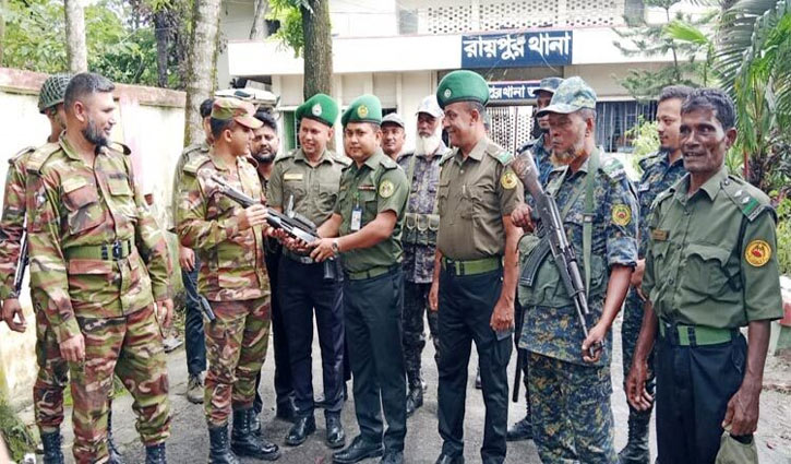 থানা-কারাগারের লুট হওয়া অস্ত্র জমা দেওয়ার অনুরোধ