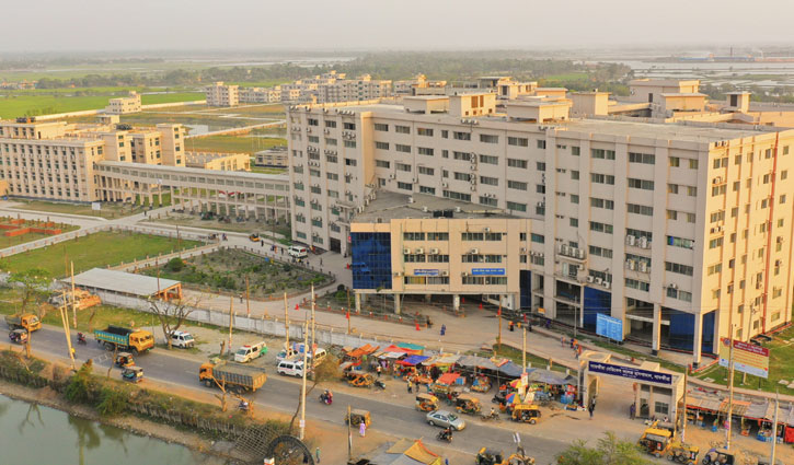 দুপুরের খাবার খেয়ে নারীর মৃত্যু, অসুস্থ ৫