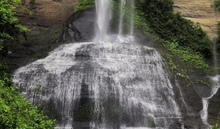 পর্যটক নেই রাঙামাটিতে