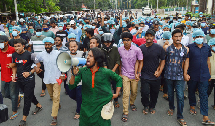 রাজশাহীতে জামিন পেলেন ৫ এইচএসসি পরীক্ষার্থী