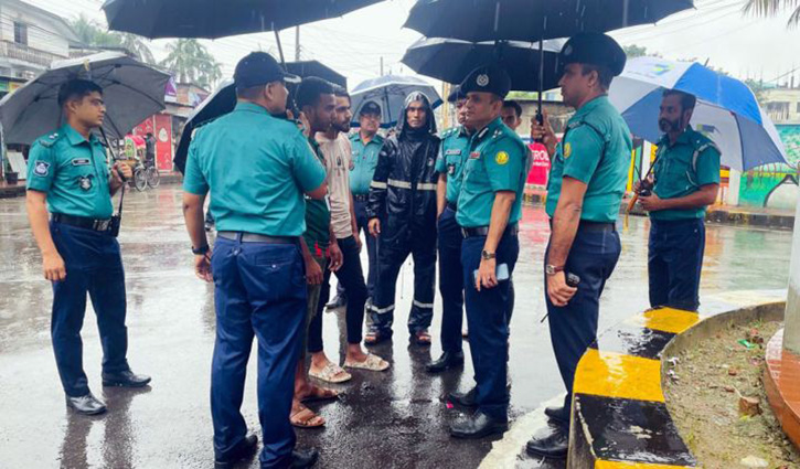 সিলেটের সড়কে ফিরলো ট্রাফিক পুলিশ