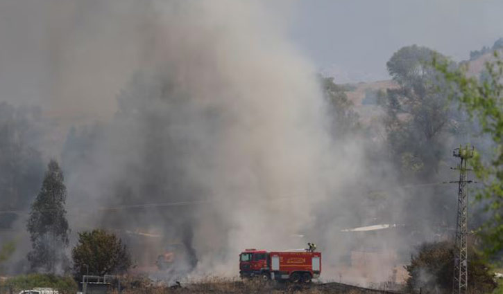 লেবাননে ইসরায়েলের বিমান হামলা লেবাননে ইসরায়েলের বিমান হামলা