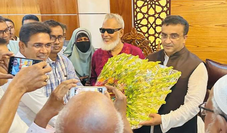 সাবেক উপজেলা চেয়ারম্যানকে আনুষ্ঠানিক বিদায় দিলেন নতুন চেয়ারম্যান