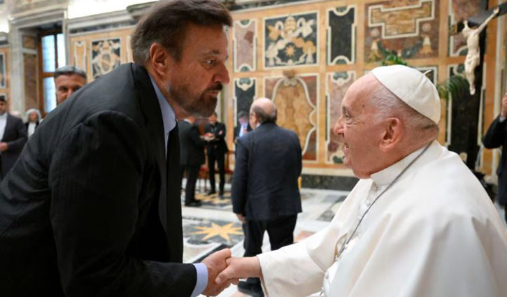 ঈশ্বরকে নিয়ে রসিকতা করা যাবে: পোপ