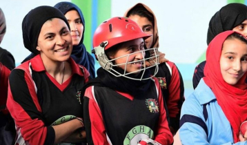 ক্রিকেটে ফিরতে আফগান নারীদের আকুতি
