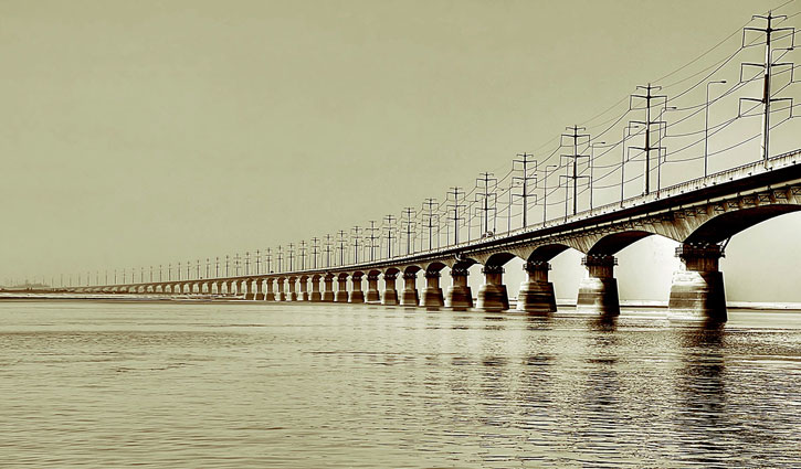 বঙ্গবন্ধু সেতু দিয়ে ২৪ ঘণ্টায় ৫২ হাজার যানবাহন পারাপার বঙ্গবন্ধু সেতু দিয়ে ২৪ ঘণ্টায় ৫২ হাজার যানবাহন পারাপার