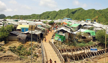Two groups exchange fire in Rohingya camp, night guard killed