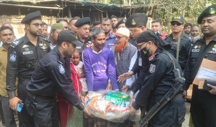 উপহার নিয়ে গোলরক্ষক ইয়ারজানের বাড়ি র‌্যাব-১৩’র অধিনায়ক