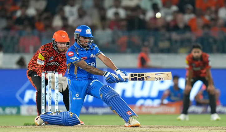 রেকর্ড রান আর ছক্কা বৃষ্টির ম্যাচে হারলো মুম্বাই