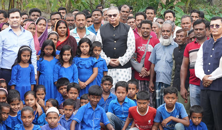 কোটালীপাড়ায় এবি ব্যাংকের কৃষি ঋণ বিতরণ