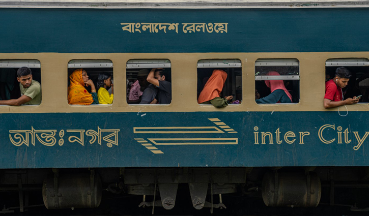 ঈদযাত্রা: ট্রেনের একটি টিকিটের বিপরীতে ৫০০ বার চেষ্টা