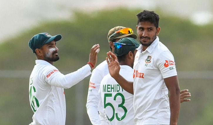 Sri Lanka all-out for 280 