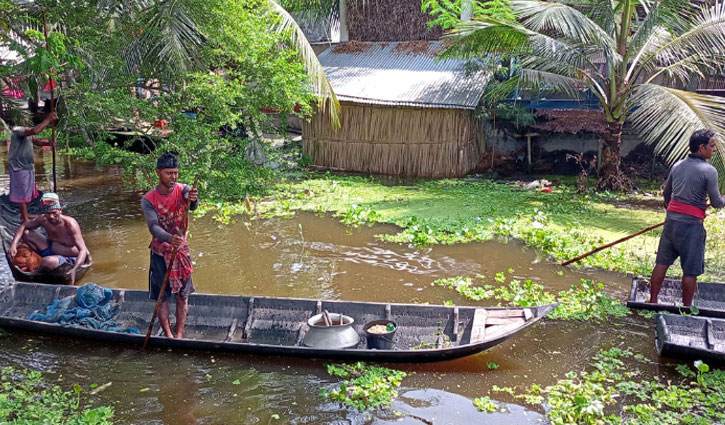 খুলনার ১৫ লক্ষাধিক মানুষের ‘গলার কাঁটা’ বিল ডাকাতিয়া