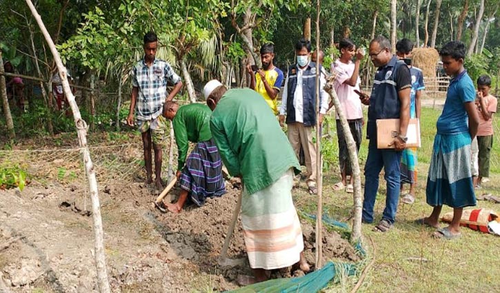 ছাত্র আন্দোলনে নিহত আমিরের লাশ কবর থেকে উত্তোলন