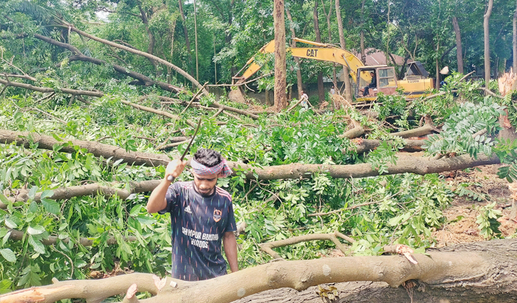 আবাসিক হলের পাশে অ্যাকাডেমিক ভবন নির্মাণ বন্ধের দাবি