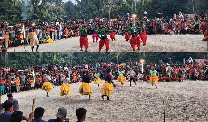 নড়াইলের বাঁশগ্রামে লাঠিখেলা উৎসবে মানুষের ঢল