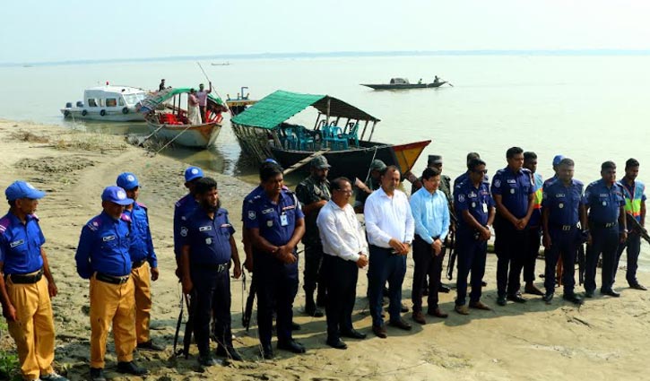 পদ্মায় বালু উত্তোলণকারীদের জরিমানা