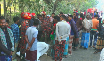 ঝিনাইদহে মিনি ট্রাকের ধাক্কায় নিহত ১