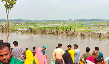 ঠাকুরগাঁওয়ে মাছ ধরা উৎসবে সৌখিন শিকারিদের ঢল