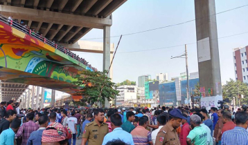 মহাখালীতে অটোরিকশাচালকদের সড়ক-রেলপথ অবরোধ