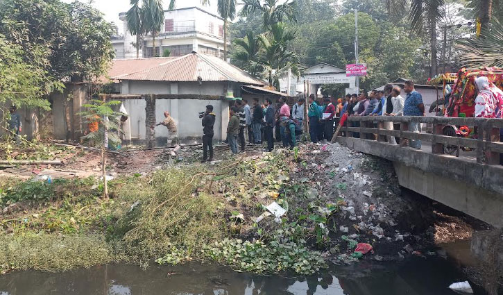 রংপুরে শ্যামাসুন্দরী খাল দখল মুক্তে অভিযান