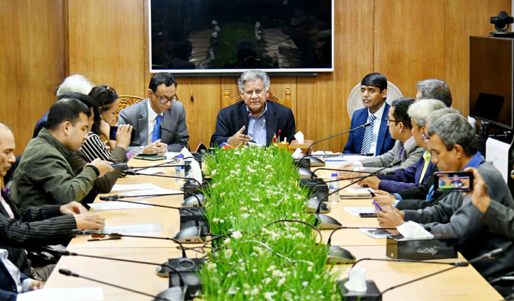 পোশাক খাতে বার্ষিক ইনক্রিমেন্ট ৯ শতাংশের সুপারিশ: শ্রম উপদেষ্টা