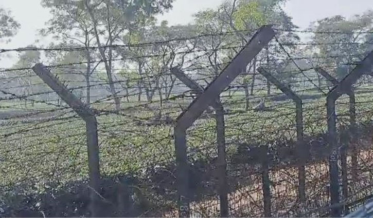 India constructing barbed wire fencing on Jalpaiguri border 