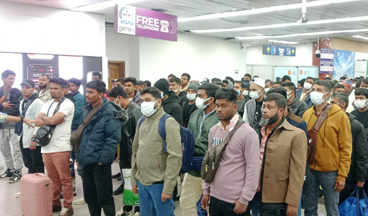 161 Bangladeshis return from Libya, Tunisia