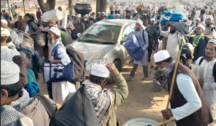 Pilgrims leaving Bishwa Ijtema ground