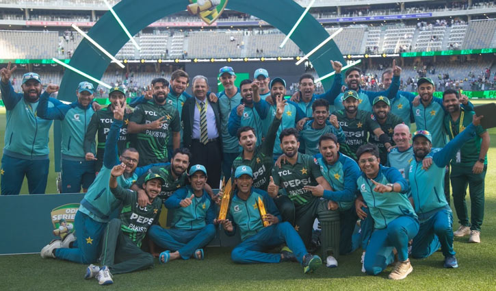 ২২ বছর পর অস্ট্রেলিয়ার মাটিতে পাকিস্তানের ইতিহাস