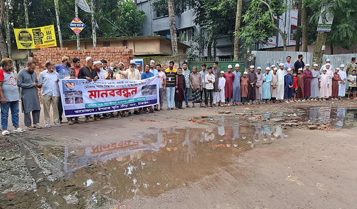 নেই পানি নিষ্কাশনের ব্যবস্থা, জলাবদ্ধতায় ভোগান্তি 