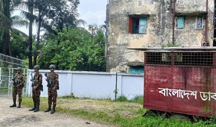 বরিশালে আবারো গ্রেনেডসদৃশ বস্তু উদ্ধার