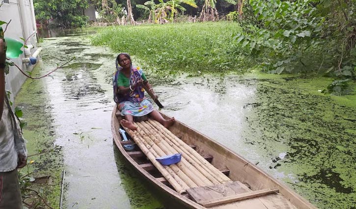 টানা বৃষ্টিতে কেরানীগঞ্জে অনেক পরিবার পানিবন্দি