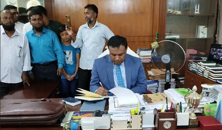 নোবিপ্রবির নবনিযুক্ত ভিসির যোগদান