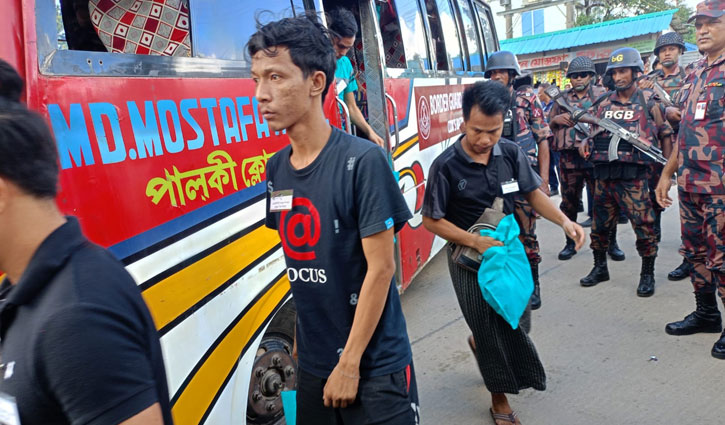 মিয়ানমার থেকে ফিরলেন ৮৫ বাংলাদেশি, যাচ্ছেন ১২৩ বিজিপি-সেনা