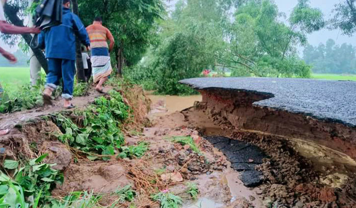 7 die as flood situation worsens in Sherpur