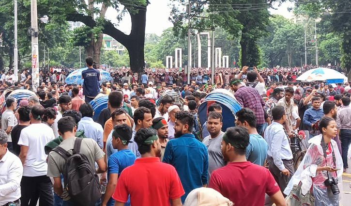 Death toll from student movement crosses 700