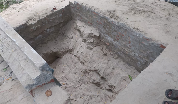 মাজারে হামলা, কবর খুঁড়ে দেহাবশেষ নিয়ে গেছে দুর্বৃত্তরা