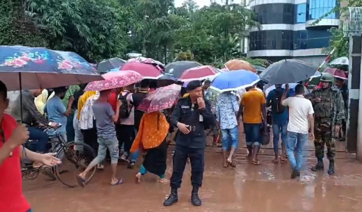 সাভার-আশুলিয়া শিল্পাঞ্চলের অধিকাংশ কারখানা খুলেছে