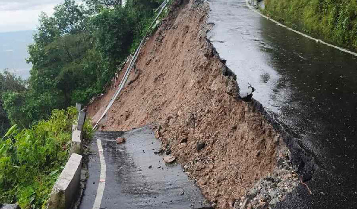 এক রাতের বৃষ্টিতে দার্জিলিংয়ে ১৭ জনের মৃত্যু