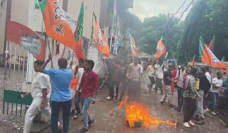 মোদিকে নিয়ে অশালীন মন্তব্য: পশ্চিমবঙ্গ ও বিহারে কংগ্রেসের দপ্তরে হামলা