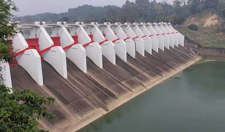 পানির স্তর নেমে আসায় কাপ্তাই বাঁধের জলকপাট বন্ধ 