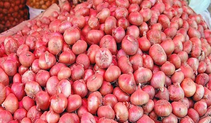 সোনা মসজিদ স্থলবন্দর দিয়ে ৩৬৫০ টন পেঁয়াজ আমদানির অনুমতি