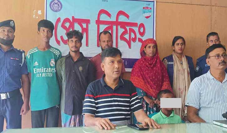 নড়াইলে অপহৃত শিশু উদ্ধার, নারীসহ গ্রেপ্তার ৪ 