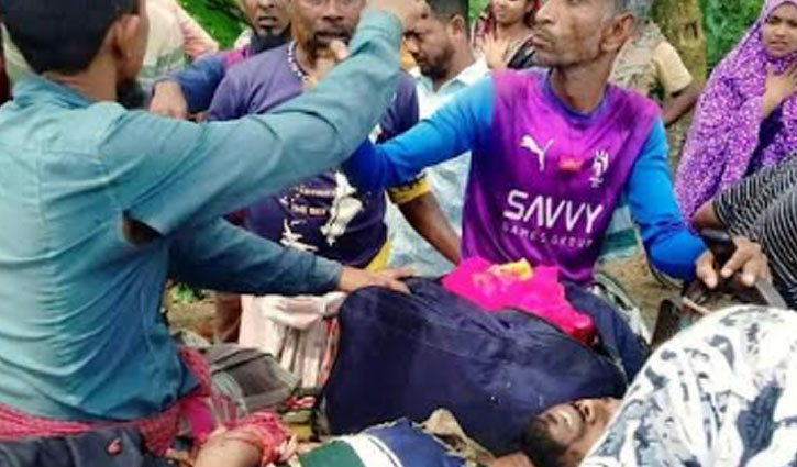 পাবনায় ট্রাকের ধাক্কায় মোটরসাইকেল আরোহী মা-মেয়ে নিহত 