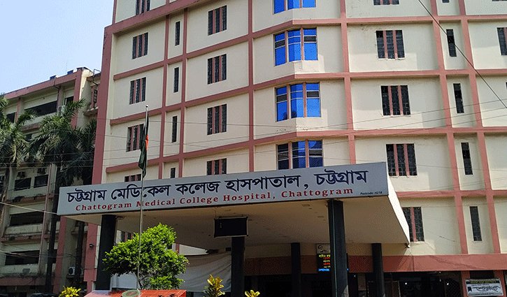 চট্টগ্রামে জশনে জুলুসে ভিড়ের চাপে নিহত ২